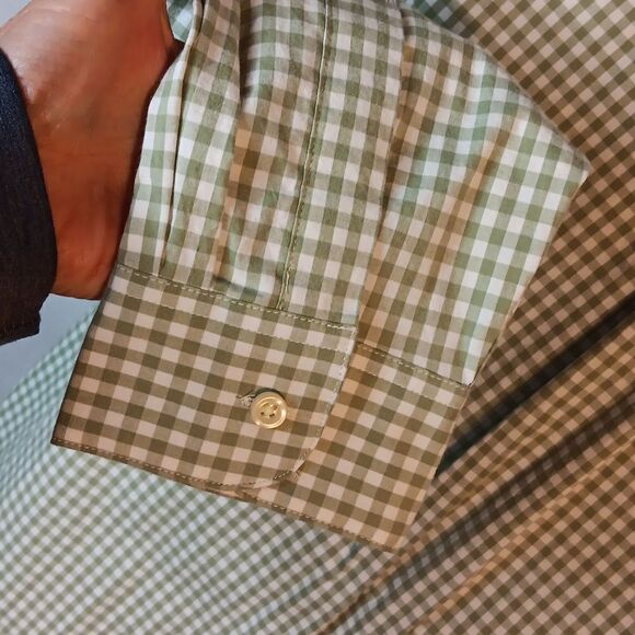 Tommy Hilfiger Classic Fit Green Checkered Button Down Shirt - Picture 4 of 8
